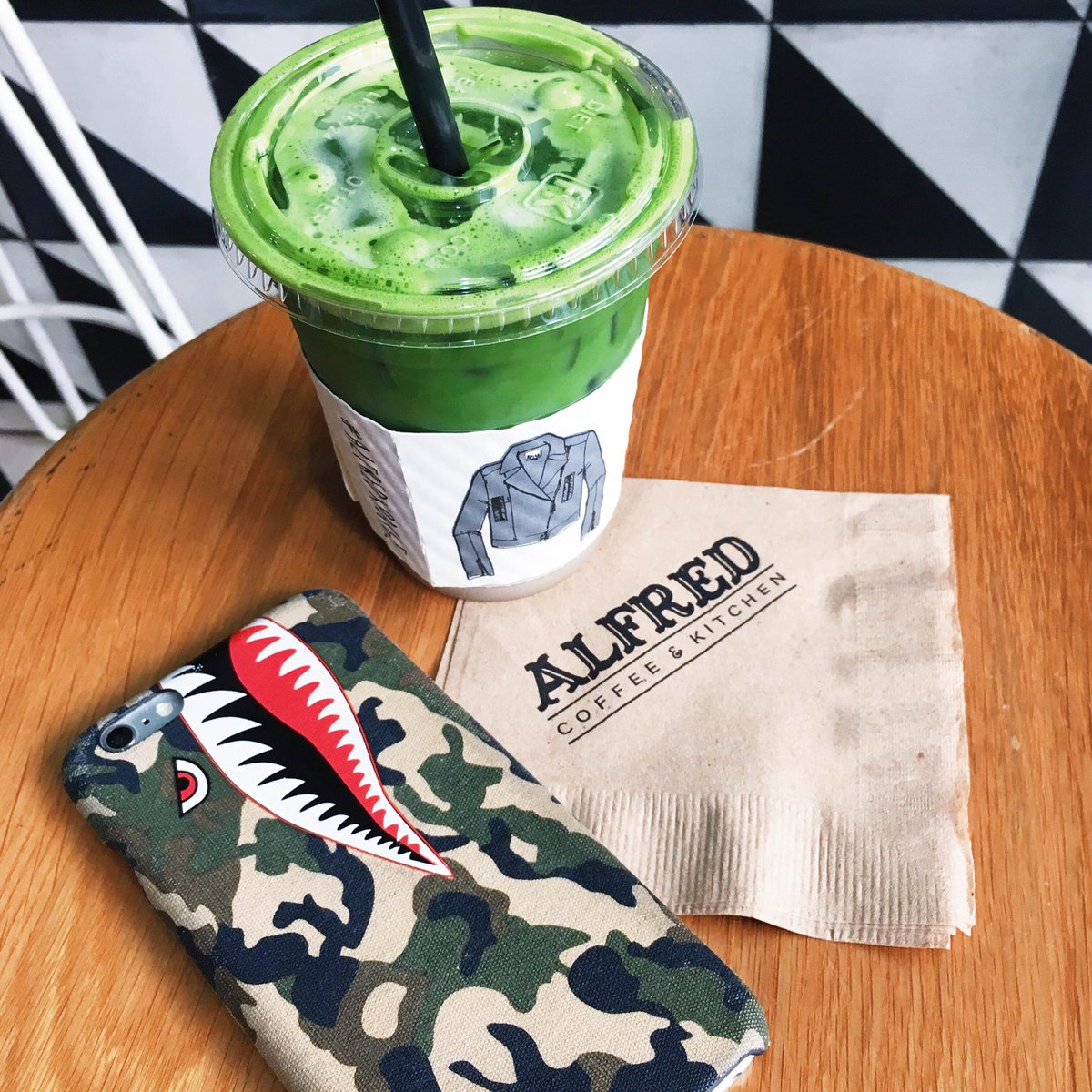 agent18's tweet image. Who's a fan of #matcha and #p40 #warhawk?