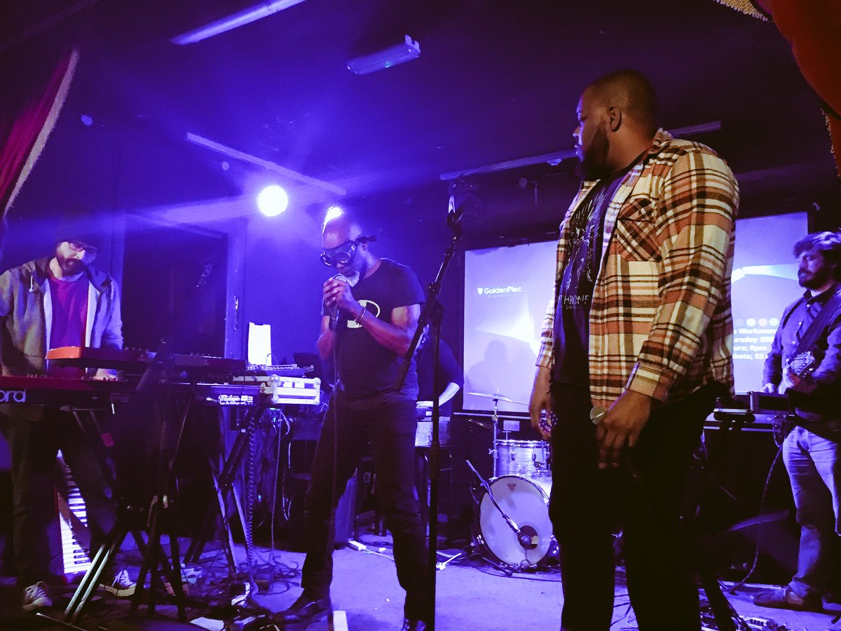 rosmad's tweet photo. It's Mixtapes from the Underground bringing that undeniable groove. Yuuuuuuussssss.
#goldenbeck https://t.co/6D5LVffkN7