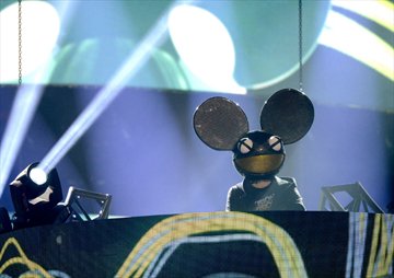 TheSpec's tweet photo. Deadmau5 to make Hamilton club appearance Friday https://t.co/XMLY3g8WcY https://t.co/0Ex6FtTDYg