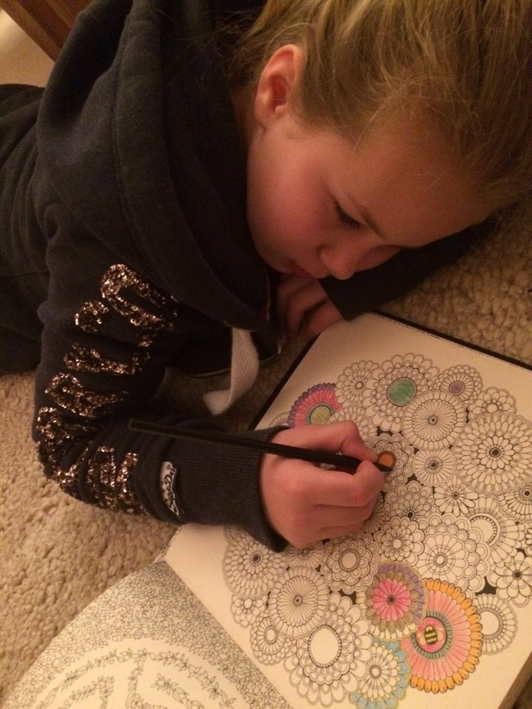 BessellM's tweet photo. Couldn't make it to the gym tonight. Colouring in with my baby. https://t.co/SGOiEj86jR