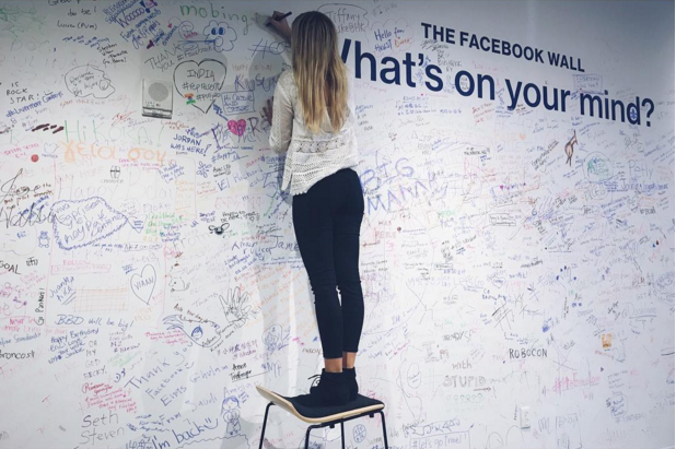 BuzzFeed's tweet photo. Facebook employees replaced “Black Lives Matter” with “All Lives Matter” on office wall https://t.co/eEDJgSitED https://t.co/YXwSarMtRY