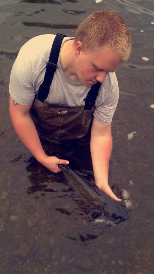 fishingwithDom's tweet photo. @bmorrell03 they don't fish enough. THAT IS THE PROBLEM. #FishingWithDom https://t.co/ZvNp4H3Me5