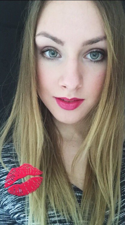 frzbrtchn's tweet photo. #kisses #toallmyfriends #love #life #live #friends #forever #kiss #pinklips #youmeantheworldtome https://t.co/ytvO6dmSfi