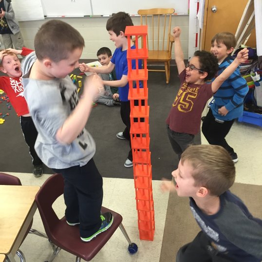 Room5Bears's tweet photo. If you could only *hear* the excitement after each successful floor #futureengineers #inquiryfun @wrdsb https://t.co/13cSc7KpqC