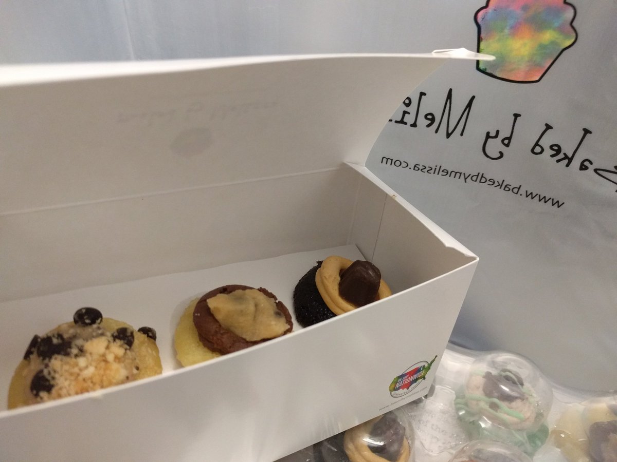 katie2228's tweet photo. Gr8 discussion on fraud &amp; tools 2 help us combat it w/ @Google.. also couldn't go 2 NYC w/o some @bakedbymelissa :-p https://t.co/iFNmFMEmIy