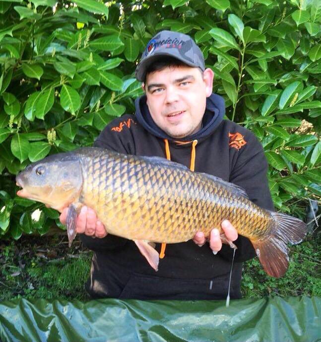 TORBAIT1's tweet photo. Dean freestone with a couple of beauty from his latest endeavours #Jaffa #squidandtangerine #getonTor https://t.co/eeOcHiTawy