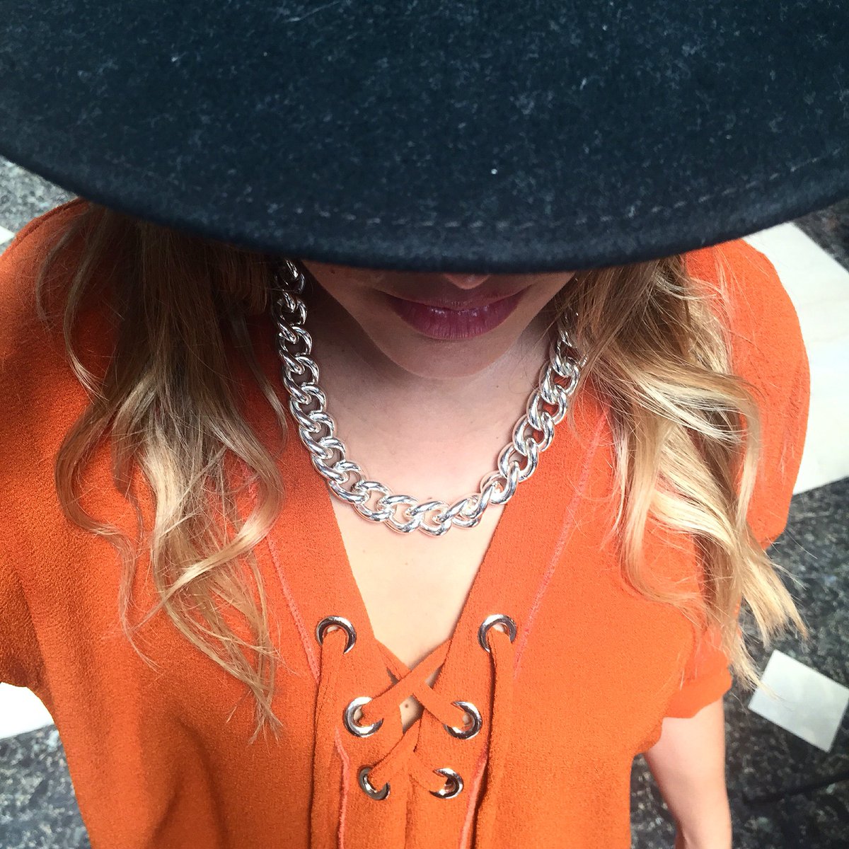 Jueves y el collar URSULA que es siempre una buena opción #AccesorizateMR