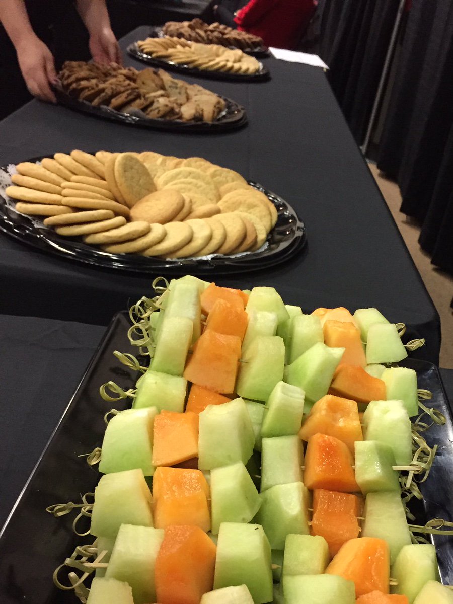 GSOBTsummit's tweet photo. Snack time at #GSOBDMS16! https://t.co/dUxHQGuNuK