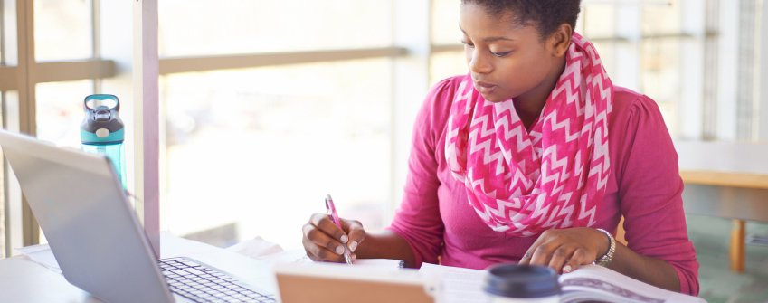 NerdWallet's tweet photo. #StudentLoan debt is skyrocketing among black students. Here's why: https://t.co/29dvUfFIPP via @teddynykiel https://t.co/e5UpCz9CLU