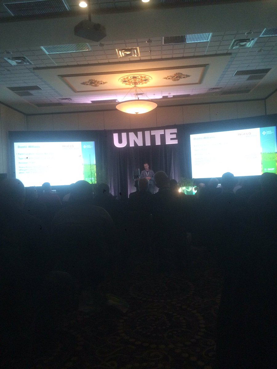 scott_perkin's tweet photo. @ashhavenfarms speaking about straight cutting canola  at BASF knowledge harvest event.  Great info Dustin https://t.co/QcekcAV7p7