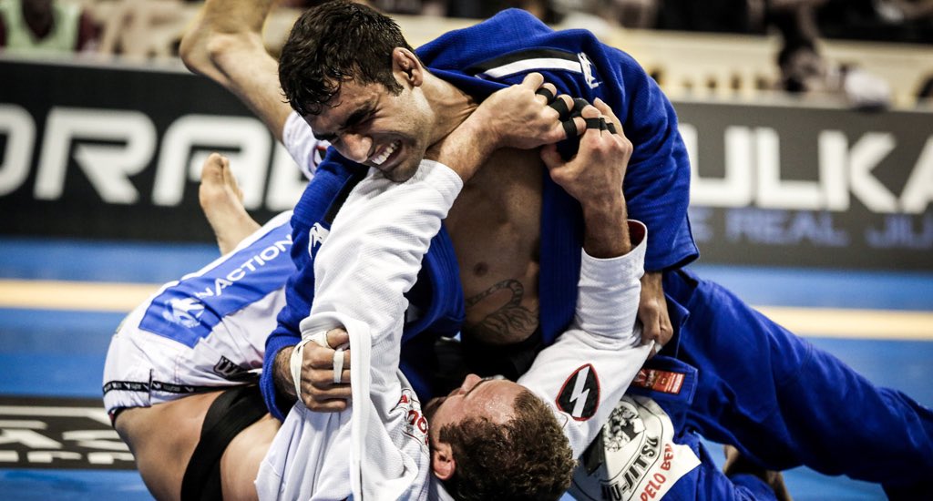 BJJBeginnerguid's tweet photo. What is one thing you would need help with when it comes to Jiu Jitsu? #bjj #jiujitsu #bjjhelp #help https://t.co/YeHd0Q1GZv