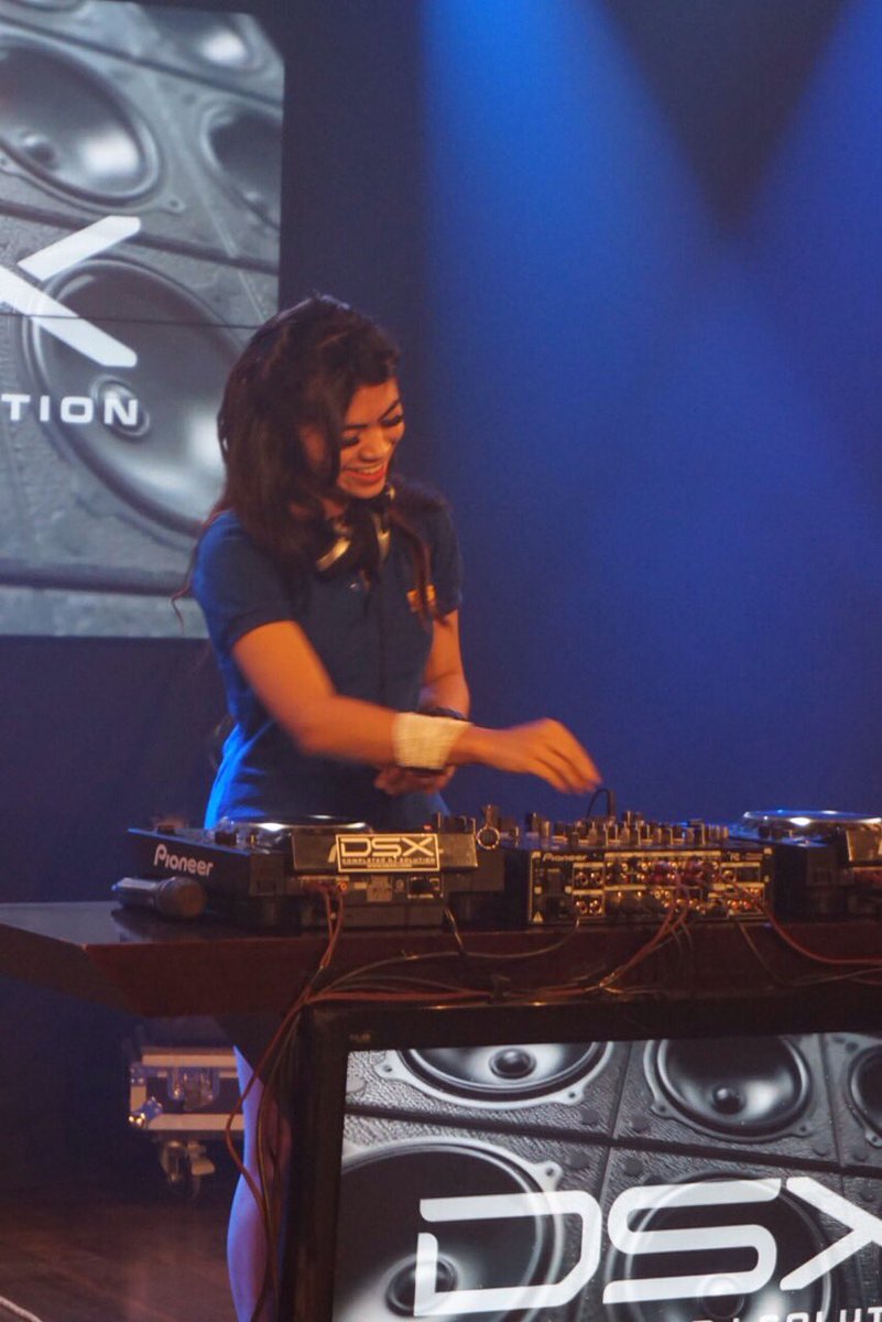 elenainbali's tweet photo. Elecro Room #edm #sboTV @sbotv https://t.co/0ueINq5mtb