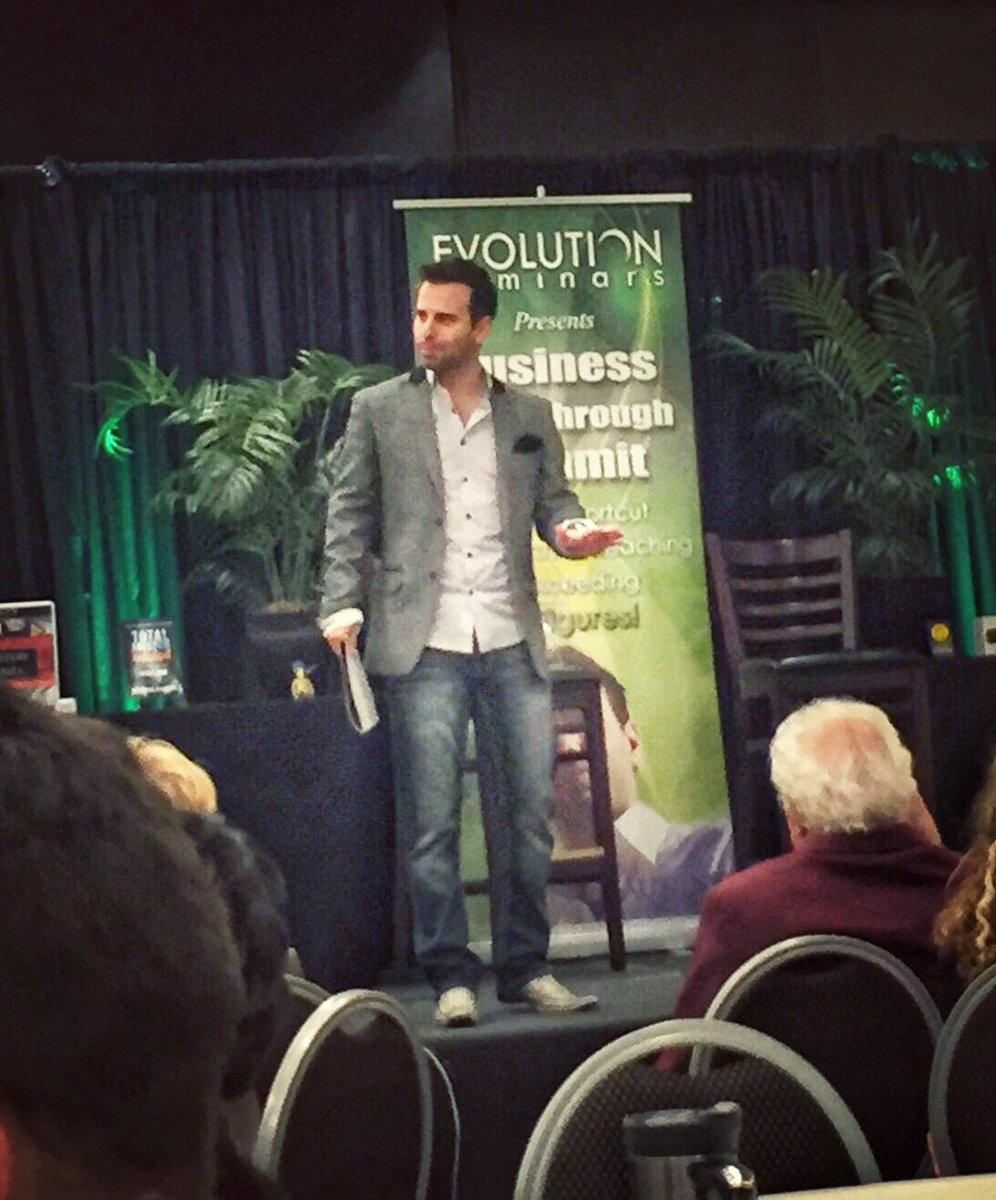 LIVEITLUIS's tweet photo. Pure business success @MattBrauning If you're an entrepreneur, you should be here! #BusinessBreakthroughSummit https://t.co/FGuUS0ld5A