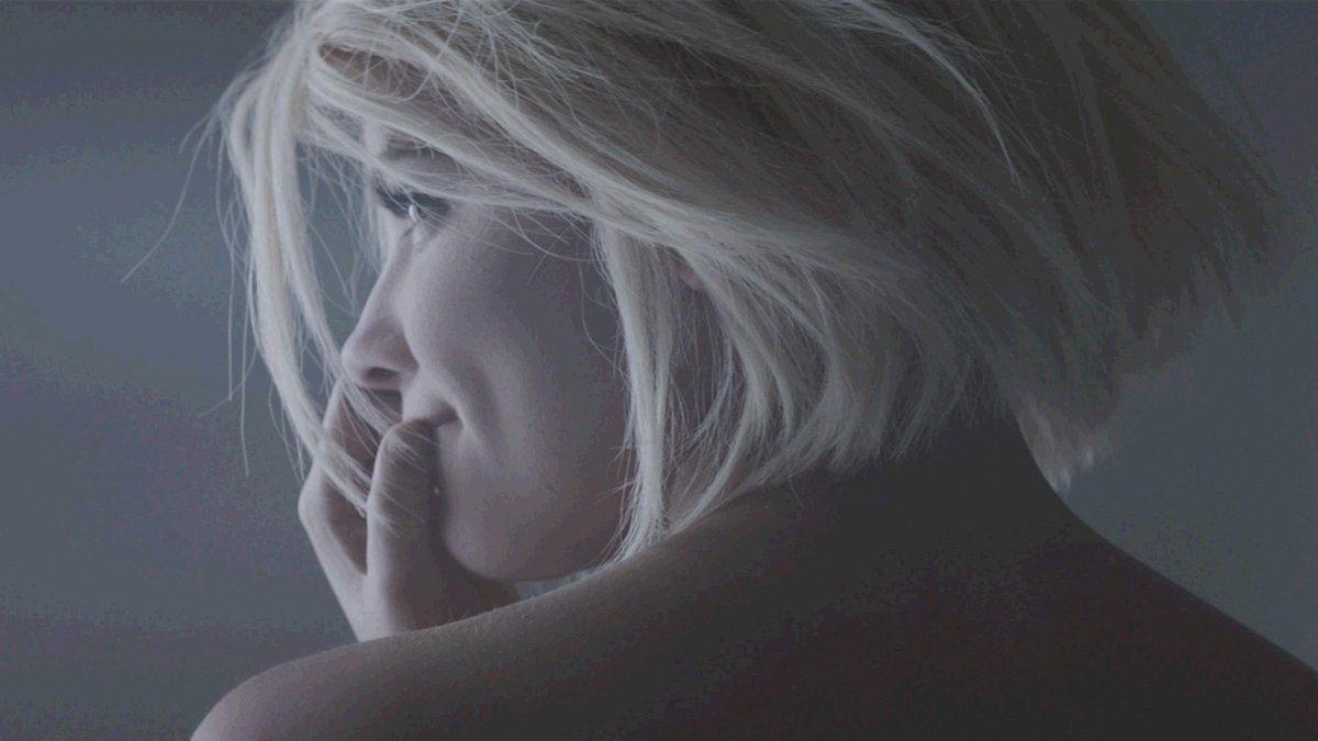 Vevo's tweet photo. It's here! Watch @halsey's #ColorsVideo starring #TeenWolf star @tylergposey 💕 https://t.co/S0ApJtzpSo https://t.co/Xt3d3hPuUg