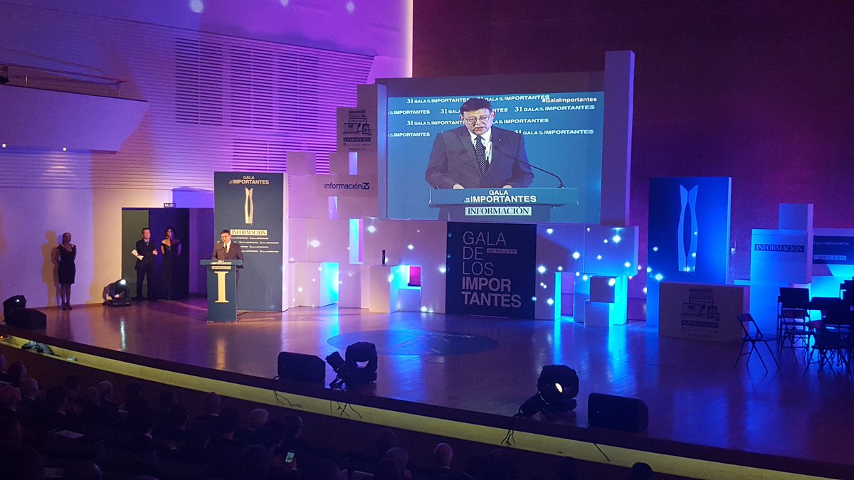LiceoAlicante's tweet photo. Ximo Puig, Presidente de la Generalitat, menciona en su discurso al Liceo Francés. #GalaImportantes https://t.co/9MQoZgr5F0