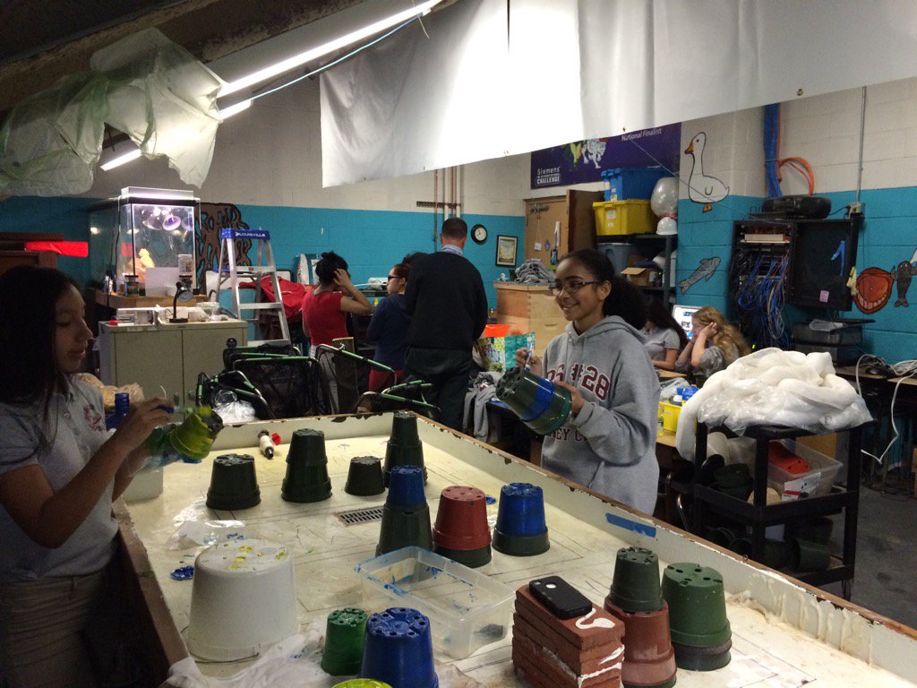 AnthoSavers's tweet photo. This is what we do every Tuesdays and Thursdays #projectres #family https://t.co/08hqayu0kG