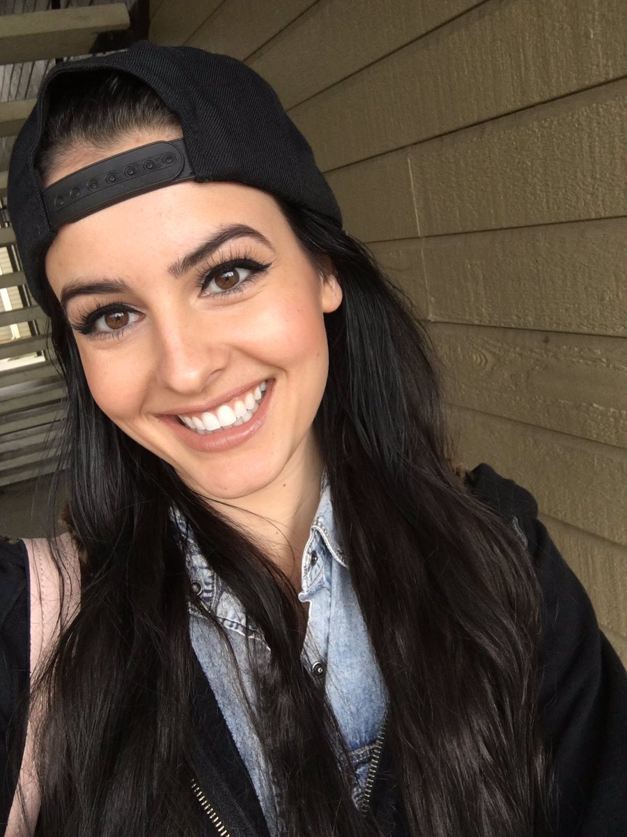 LisaCim tweet picture