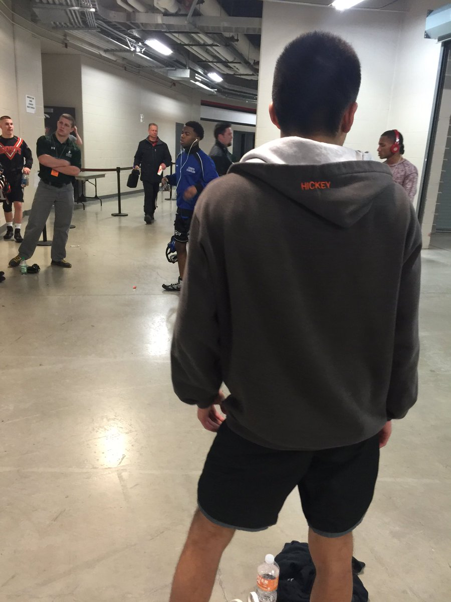 CHS_Wrestle's tweet photo. 132 Hickey coming up shortly... #pridechs https://t.co/AoLLcONbS3