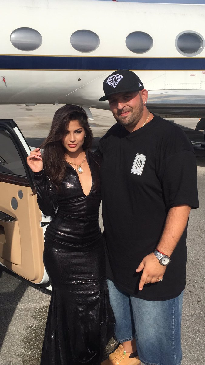 MZoneOut's tweet photo. #TBT on #ReggaetonEnergyDrink music video set with @heresMonique 🎤📽👌🏼💯 https://t.co/8KJZftmwwN