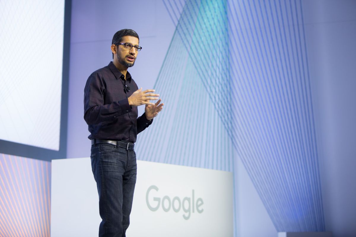 qwyckco's tweet image. Google will back Apple with a legal filing in FBI case bc.vc/4KP9rD #RT #trending #news