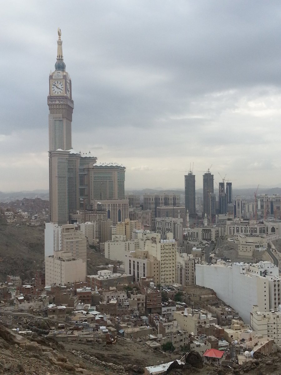 اللهم صلي على محمد واله وصحبه وسلم 
اللهم اشفى مرضانا ومرضى المسلمين 
وارحم موتانا وموتى جميع المسلمين