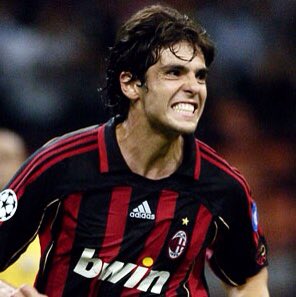 TheHeadtoHead's tweet photo. 🇧🇷
Who's better when aged 24? Past or present...

RT for Kaká 
LIKE for Neymar https://t.co/cv5CTiJsY8