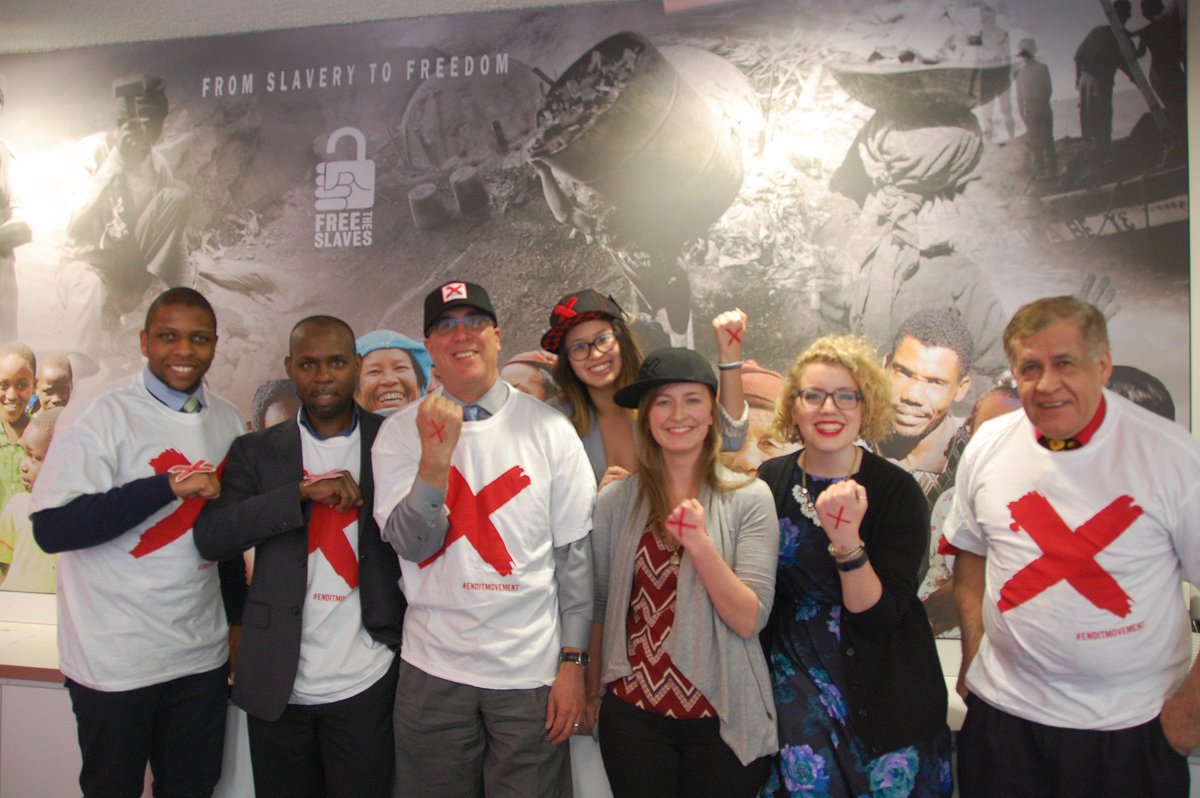 FreetheSlaves's tweet photo. Are you shining a light on slavery today? We are! Show everyone your End It X to raise awareness! #enditmovement https://t.co/ixlHm8anfq