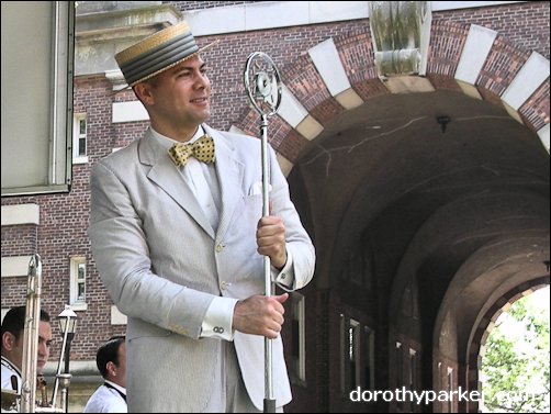 GovIslandGuide's tweet photo. This weekend tix go on sale for Jazz Age Lawn @jazzagenyc June 11-12 @Gov_Island. They will sell out! https://t.co/jklgwbwHaX