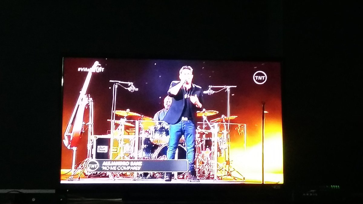 LilyRendonN's tweet photo. Tener que decir entre quedarme a ver a mi novio en la tv o ir por mi novio terrenal a la central 😟 https://t.co/THvoVGMpCY