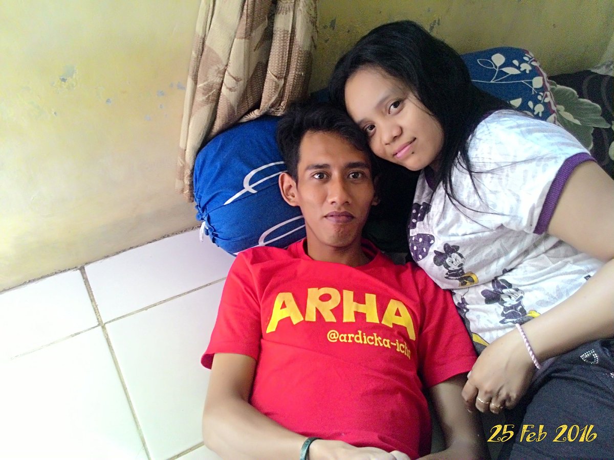 ardickw's tweet photo. Miss you... https://t.co/0rtY2k9Thp