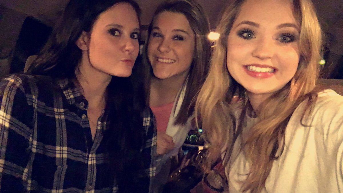 Graysan_Rogers's tweet image. #seniorvideo