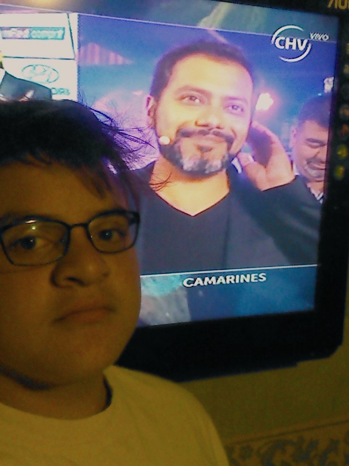 SlowedCrescent8's tweet photo. Esperando a pedro ruminot vamos con todo en el humor https://t.co/ZnZTln4w8P