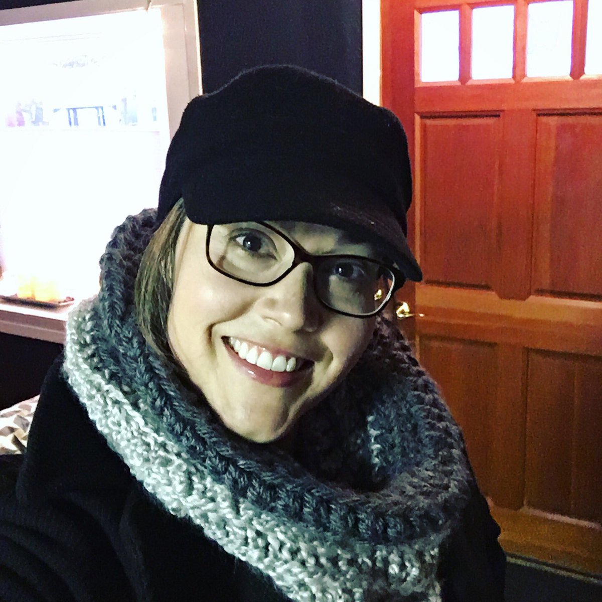 NaVanderwarf's tweet image. W I N T E R  S E L F I E • 3 wks ago #Winter#Selfie#Snow#LaterGram #UnusualWeather#Scarves#GodIsGood #ChristianLife