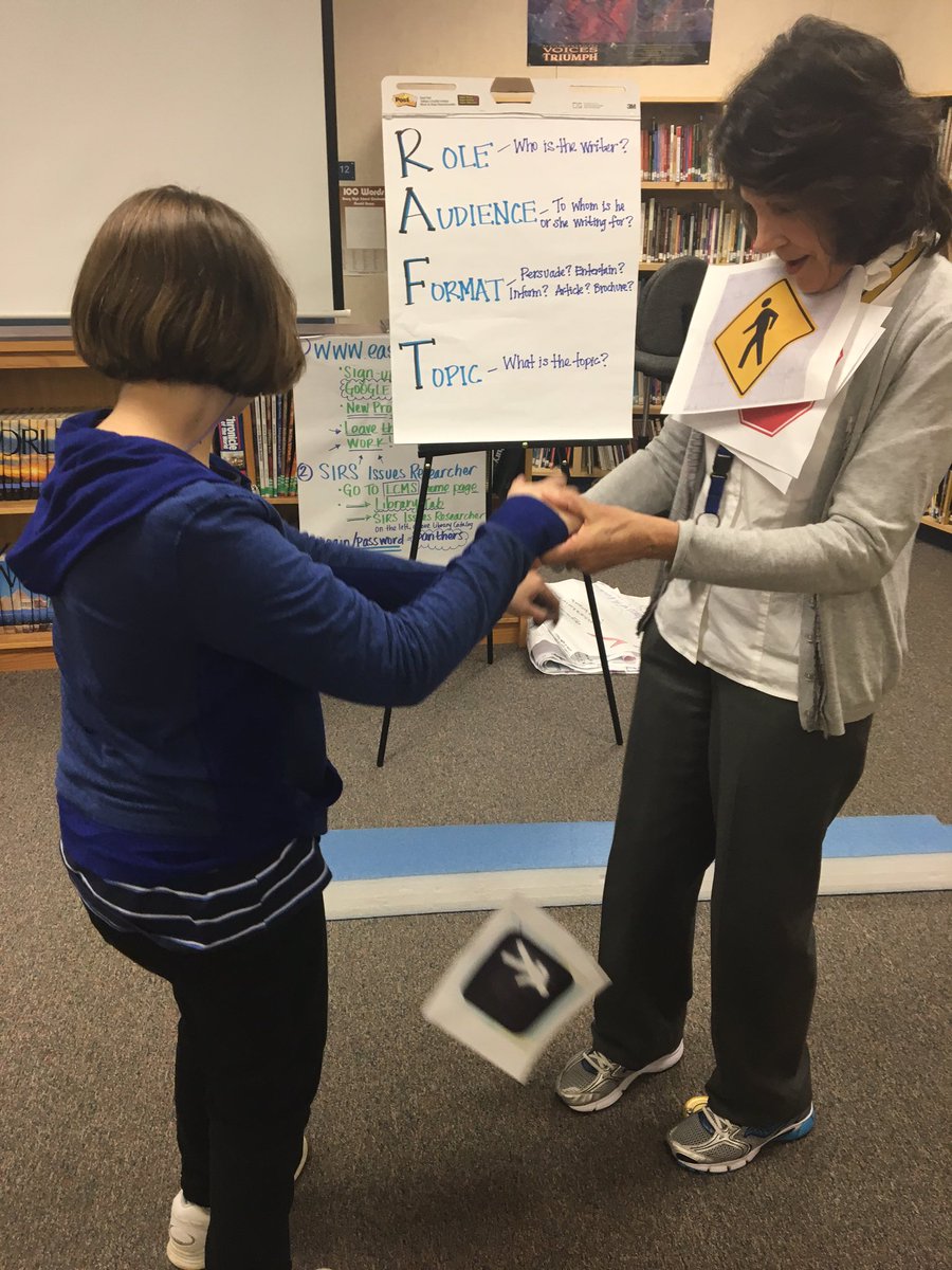 LCMSLib's tweet photo. Reading #SmashCrash with Ms. Pasker's kiddos! Working on stop and go! #srvusd #LCMS https://t.co/eNtfCBHoNv
