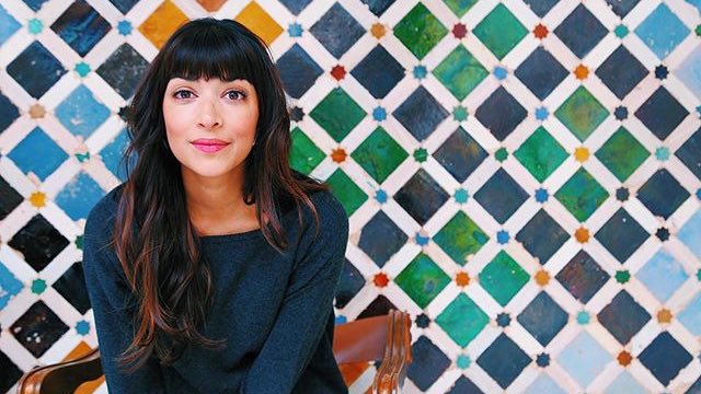 Joannarpgcs's tweet image. *poste sur instagram: she can&apos;t have you but she try*