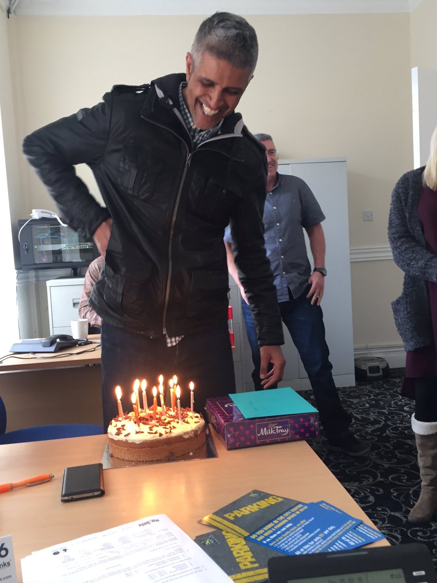 xXxaimesxXx's tweet photo. @superflycov thanks for everything you've done for us....we're gonna miss you!! #leavingcake https://t.co/zRN0KwiirS