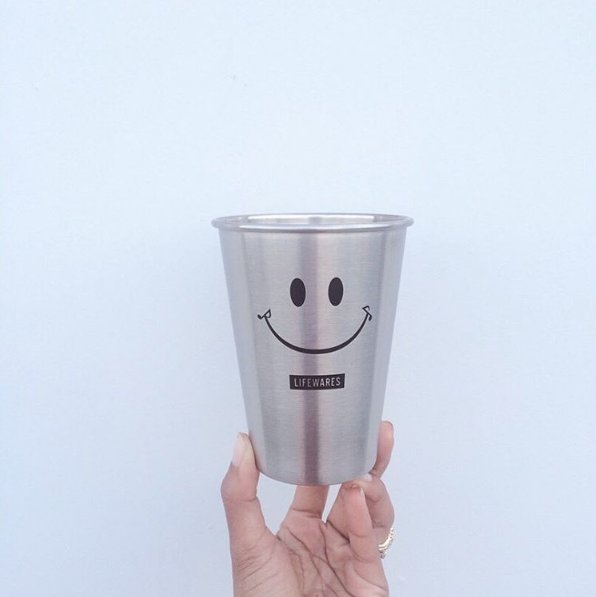 CupsCompany's tweet photo. Smile! This happy little guy won't end up in some landfill! #dontworrybehappy #reuse #plasticsucks #cupsco https://t.co/uGcEiPp1aQ
