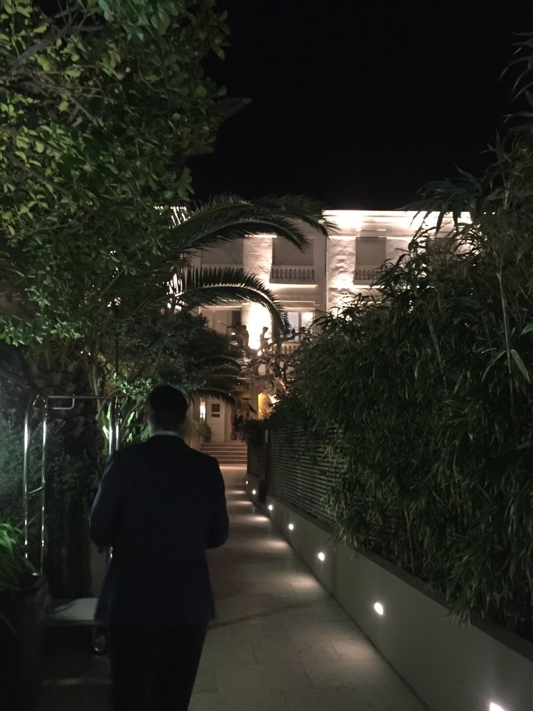 NeilSn0wball's tweet image. Day 3 le petit nice classic French cooking, great produce with elegant execution. Another fantastic meal!
@hewlett26