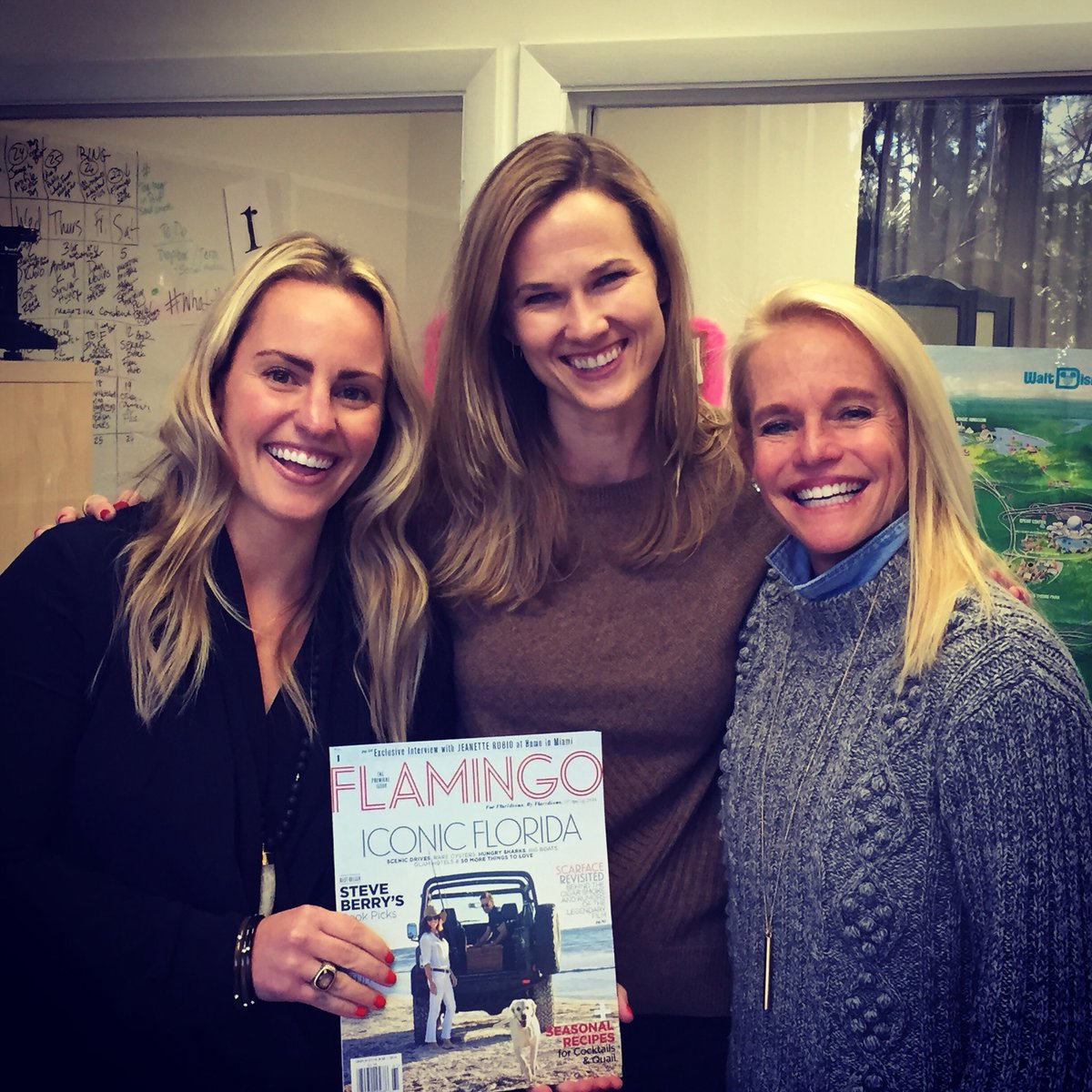 TheFlamingoMag's tweet photo. Loved giving a sneak peek of #Flamingo issue No. 1 to these two #Floridians #sailorssiren #MakingFriends #MadeInFla https://t.co/9jx35InEEi