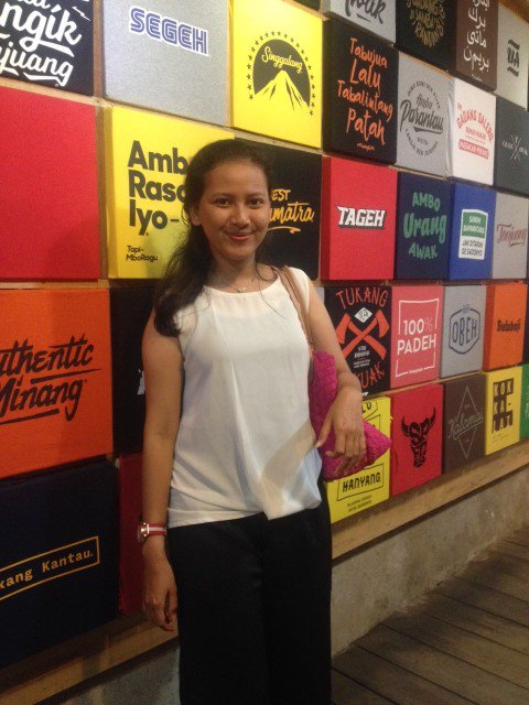 Happy birthday bybykuuu! <a href="/debbylaadhysa/">Debby Adhysa</a> *bday*\m/({})♥:*<3<3({})*beer**gift*