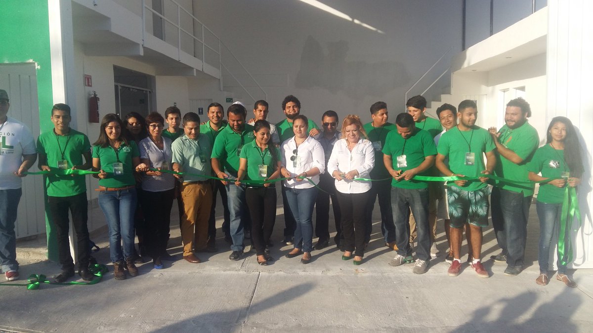 lapancarta's tweet photo. @FUNDACIONYVL pone en marcha sus nuevas instalaciones #MiPasiónEsServir @bellecita15 @rafa_castro2  @betivillegas https://t.co/PjxEiQFPGk