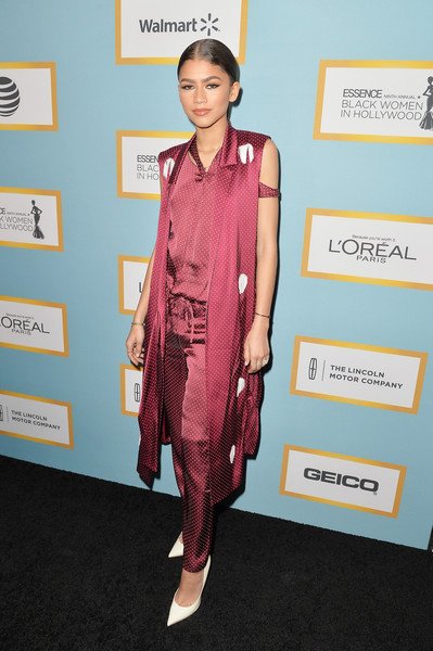 PopSourceTV's tweet photo. #Zendaya showed up looking regal! #BlackWomenInHollywood #PopSourceTV https://t.co/Lfqdp2TDNg