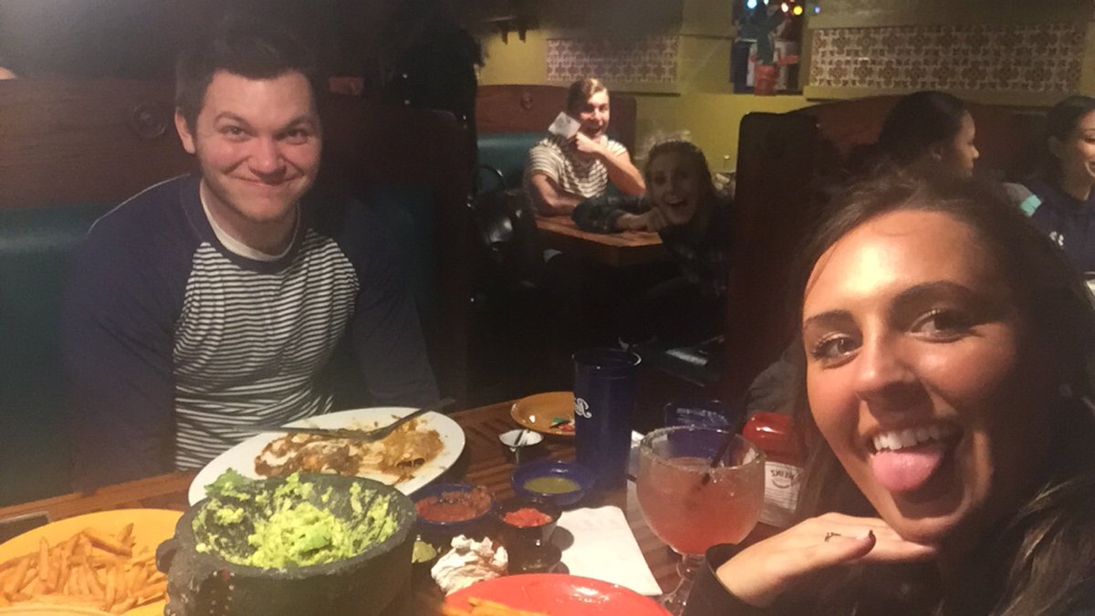 jackielandry19's tweet photo. Nothing like a #threadsfiesta date night! @Threads_Cmich https://t.co/ULV8lHNN84