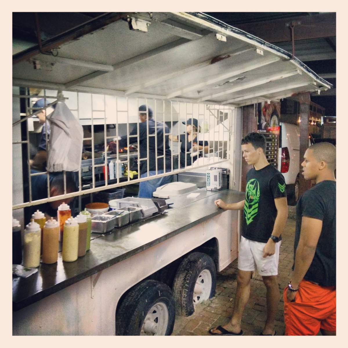 for91days's tweet photo. Finally we made it to the BBQ Express. #bbq #bbqexpress #curacao #willemstad https://t.co/fN8zIaW4t5