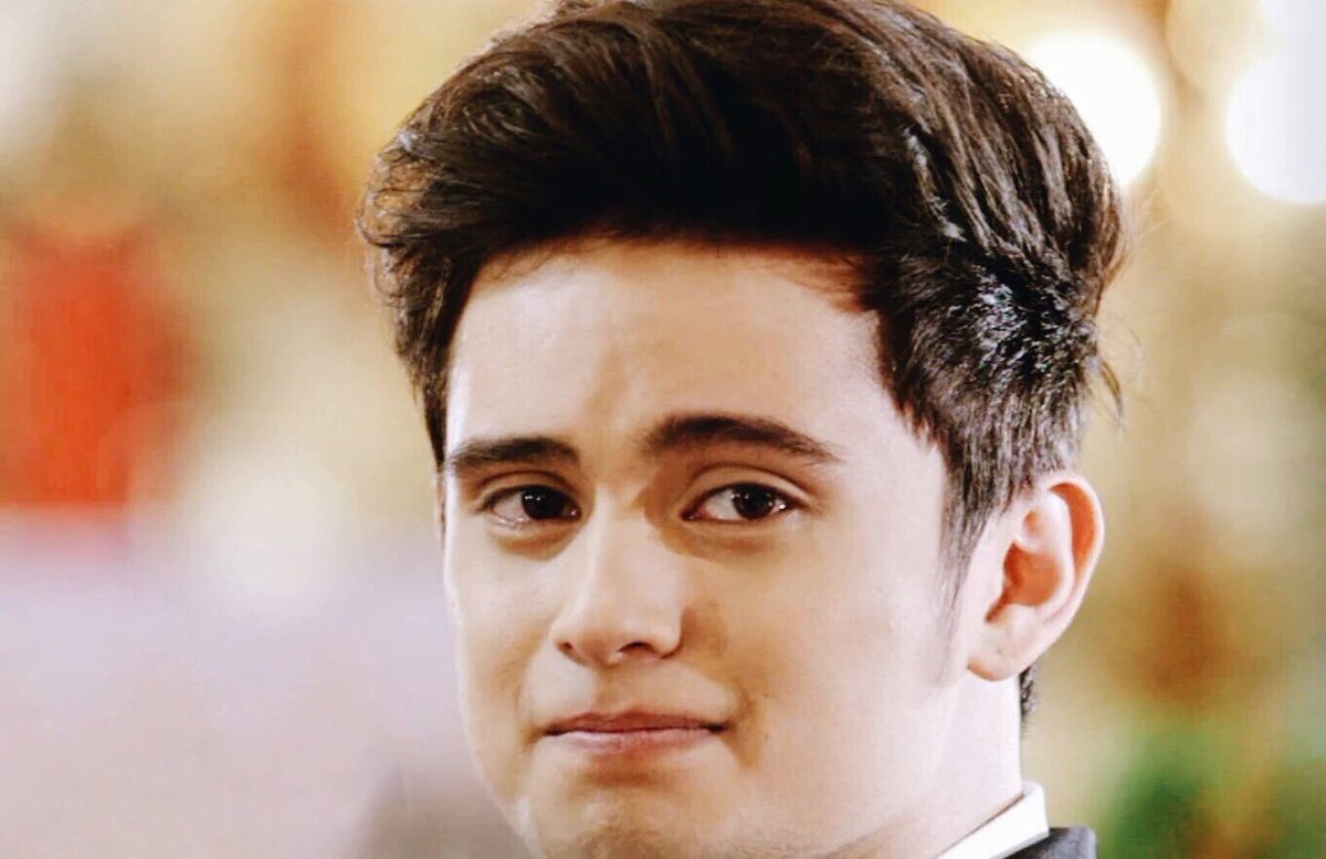 HallowNadya's tweet photo. Clark being James seeing Leah as Nadine. 

#OTWOLTheLastFlight https://t.co/ALhEZ7X6DG