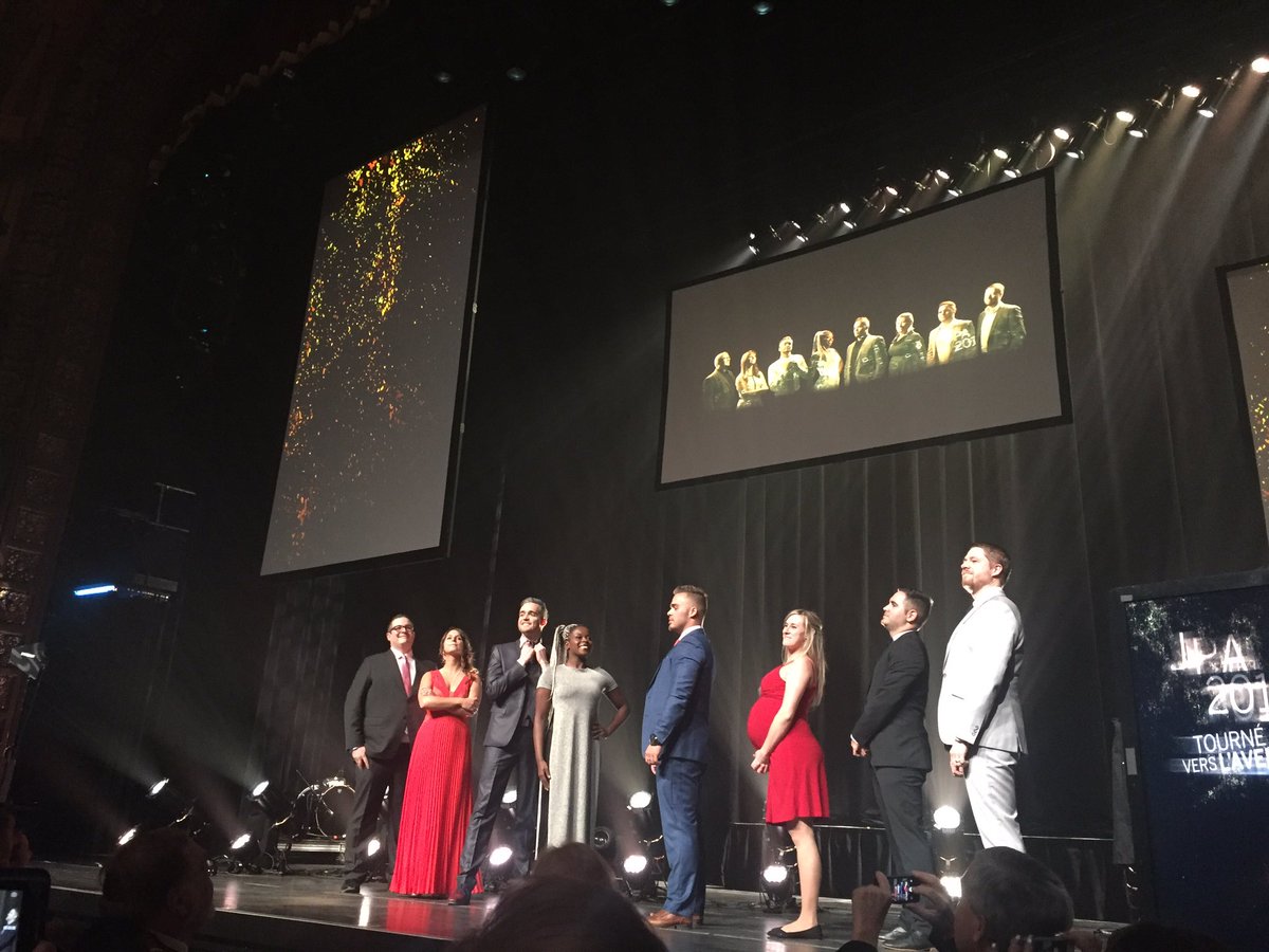 raphaelleann's tweet photo. Lancement haut en couleur au #JPA15 💫 https://t.co/zaqUQ4Jp5l
