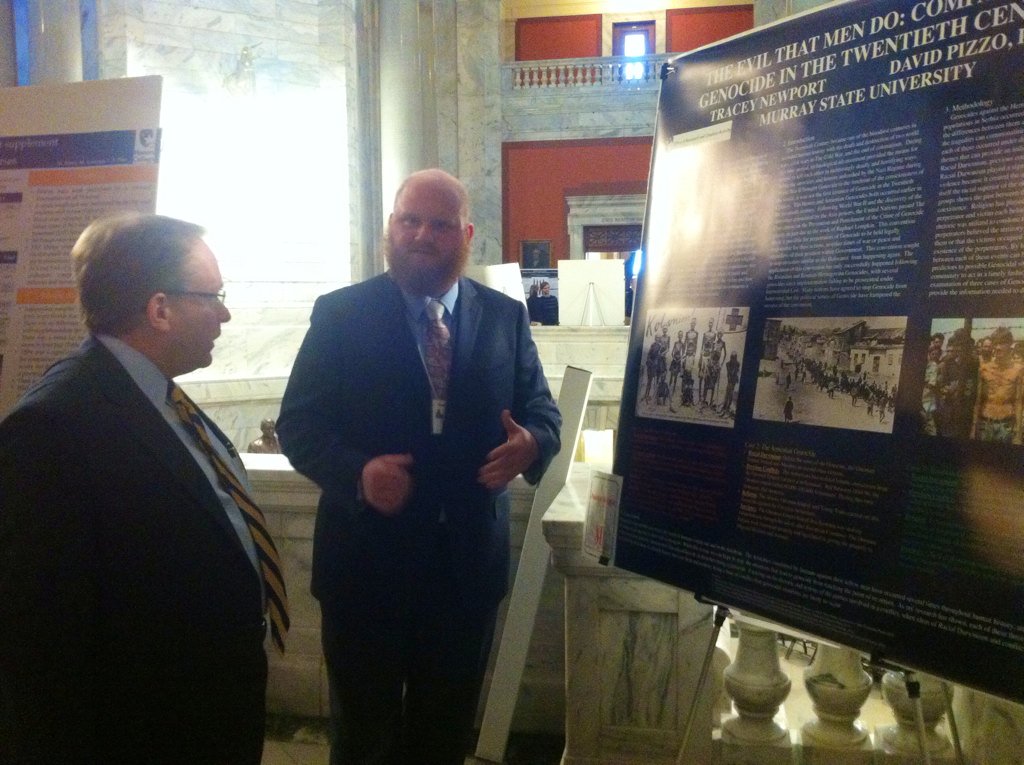 Posters2016's tweet photo. @MurrayStatePrez Dr. Bob Davies spending time with all the @murraystateuniv students at #KYPosters16 (1/3): https://t.co/C9fyjwbBst