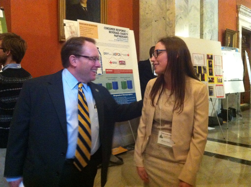 Posters2016's tweet photo. @MurrayStatePrez Dr. Bob Davies spending time with all the @murraystateuniv students at #KYPosters16 (1/3): https://t.co/C9fyjwbBst