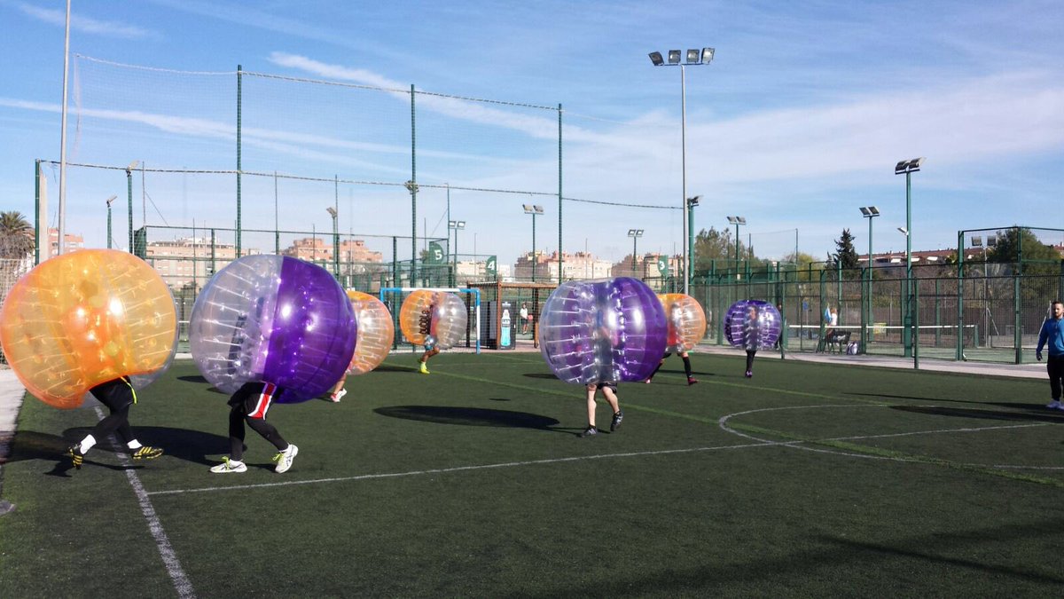 BubbleMurcia's tweet photo. #FiestadelFutbol en @PinatarArena #nuestras #Bubbles estarán presente en este espectacular 3 #Aniversario #Futbol https://t.co/8rurqDEsEU
