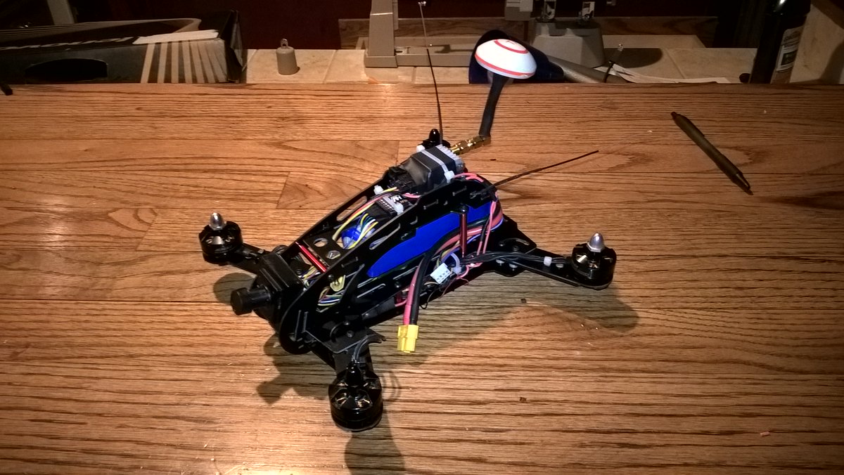 RC_Mallory's tweet photo. Just finished upgrading my miniquad frame. Only need some 5inch tri props now :D #gettinganupgrade #rippingballs https://t.co/4WY4P1pNTR